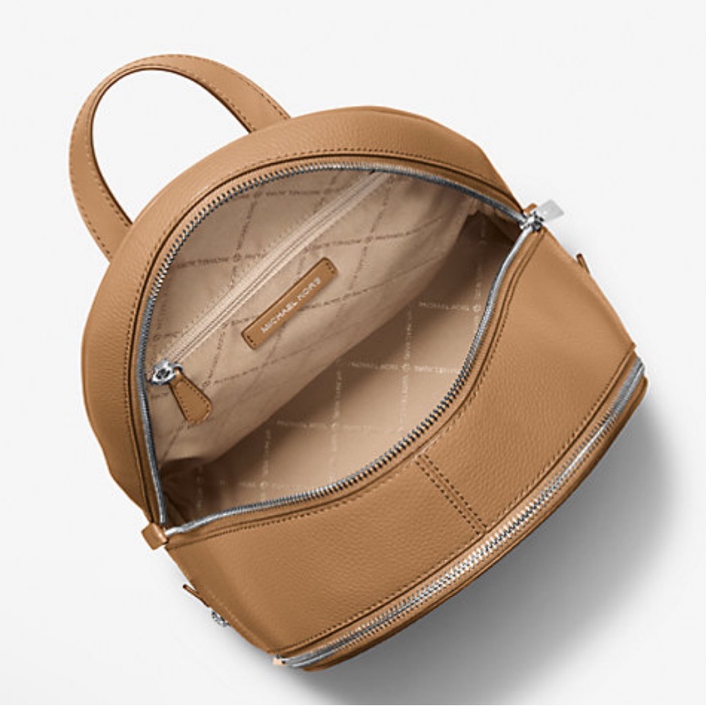 MICHAEL KORS Rhea Medium Pebbled Leather Zip Backpack
PEANUT
NWT MK - Picture 2 of 16